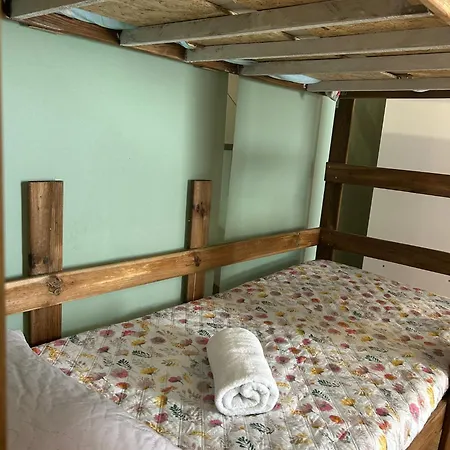 Hostel Casa Augusta 4 *