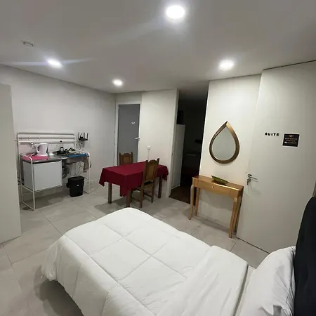 Casa Augusta 4 旅馆 *