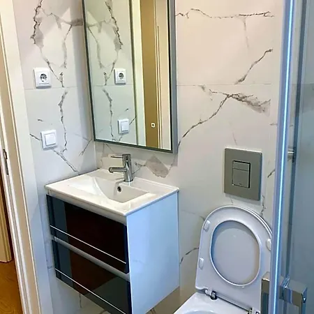 Casa Augusta 4 *