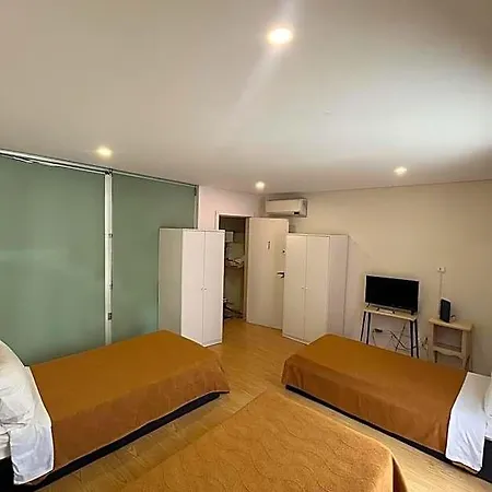 Hostel Casa Augusta 4 *