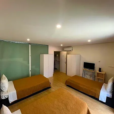 Hostel Casa Augusta 4 *